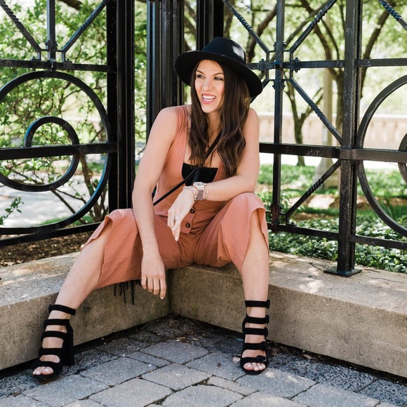 Meet your Posher, Rachael - Picture 2 of 8